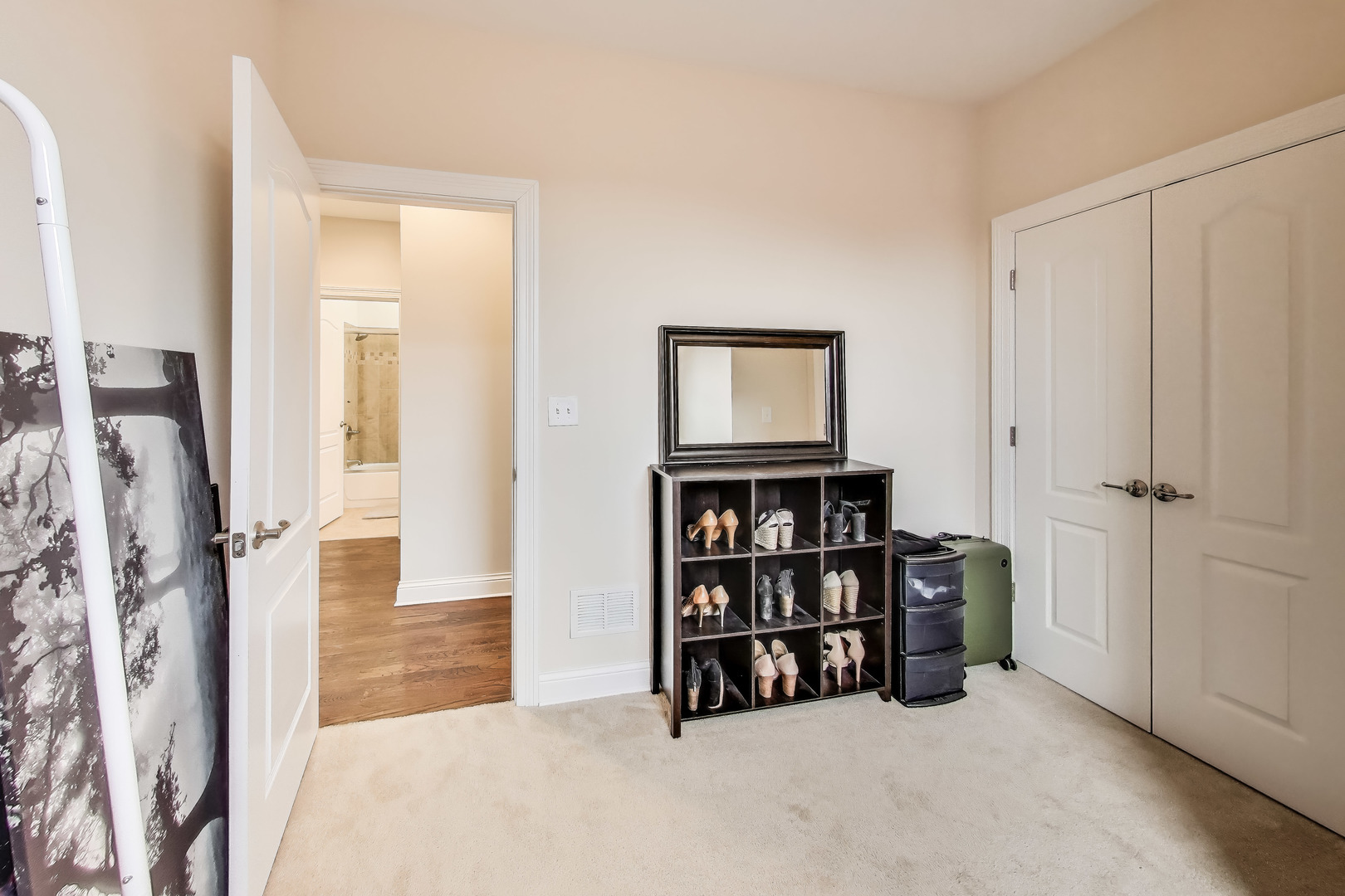 5013 W Dakin Street, Chicago, IL 60641