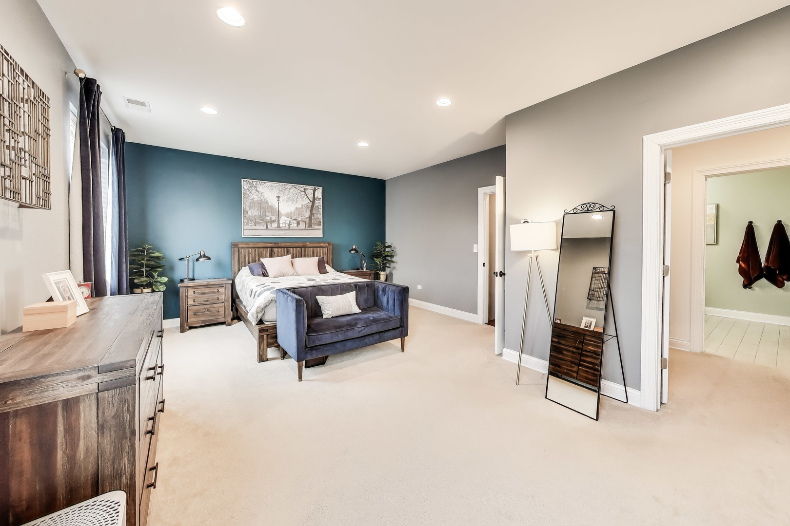 5013 W Dakin Street, Chicago, IL 60641