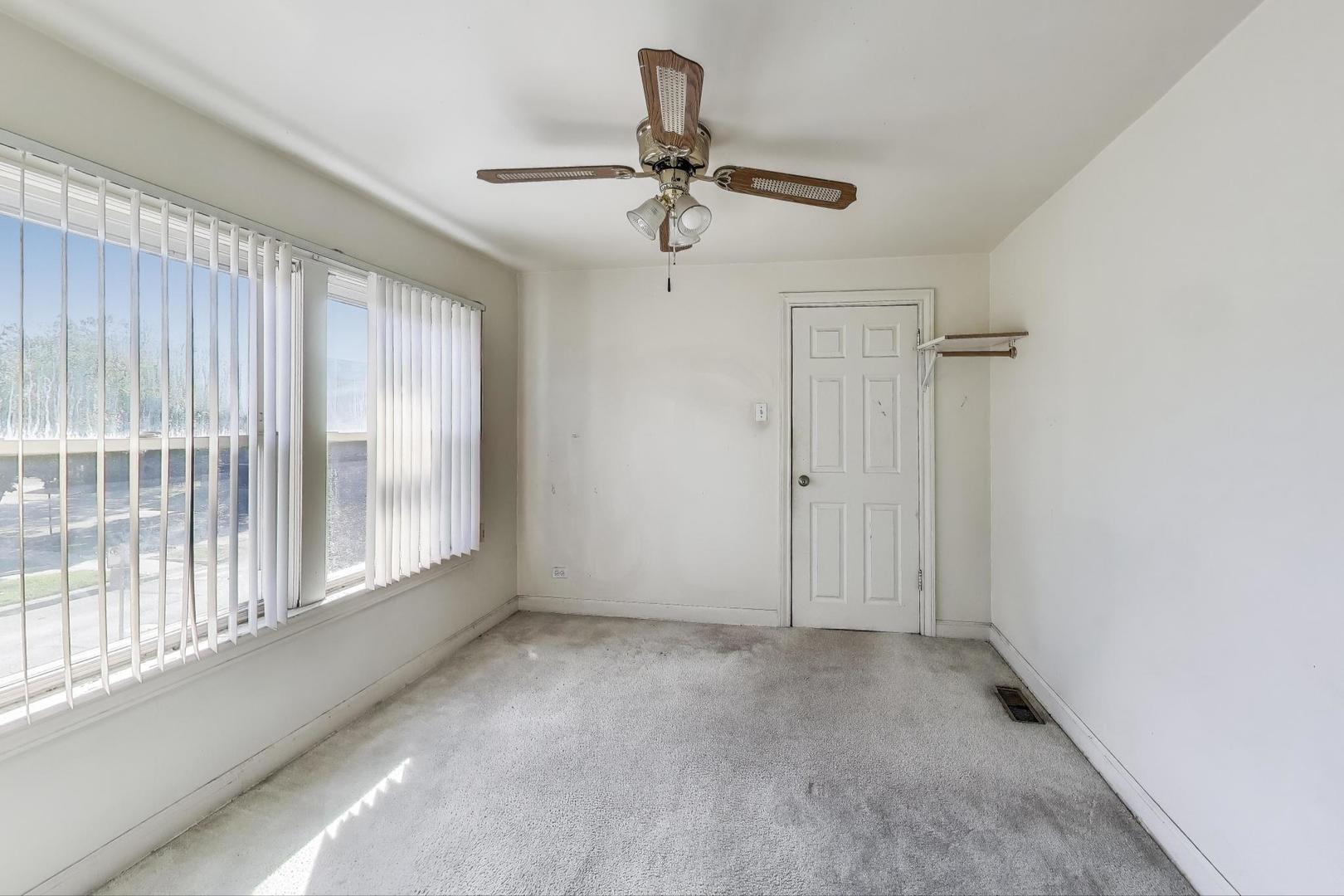 5636 W Augusta Boulevard, Chicago, IL 60651