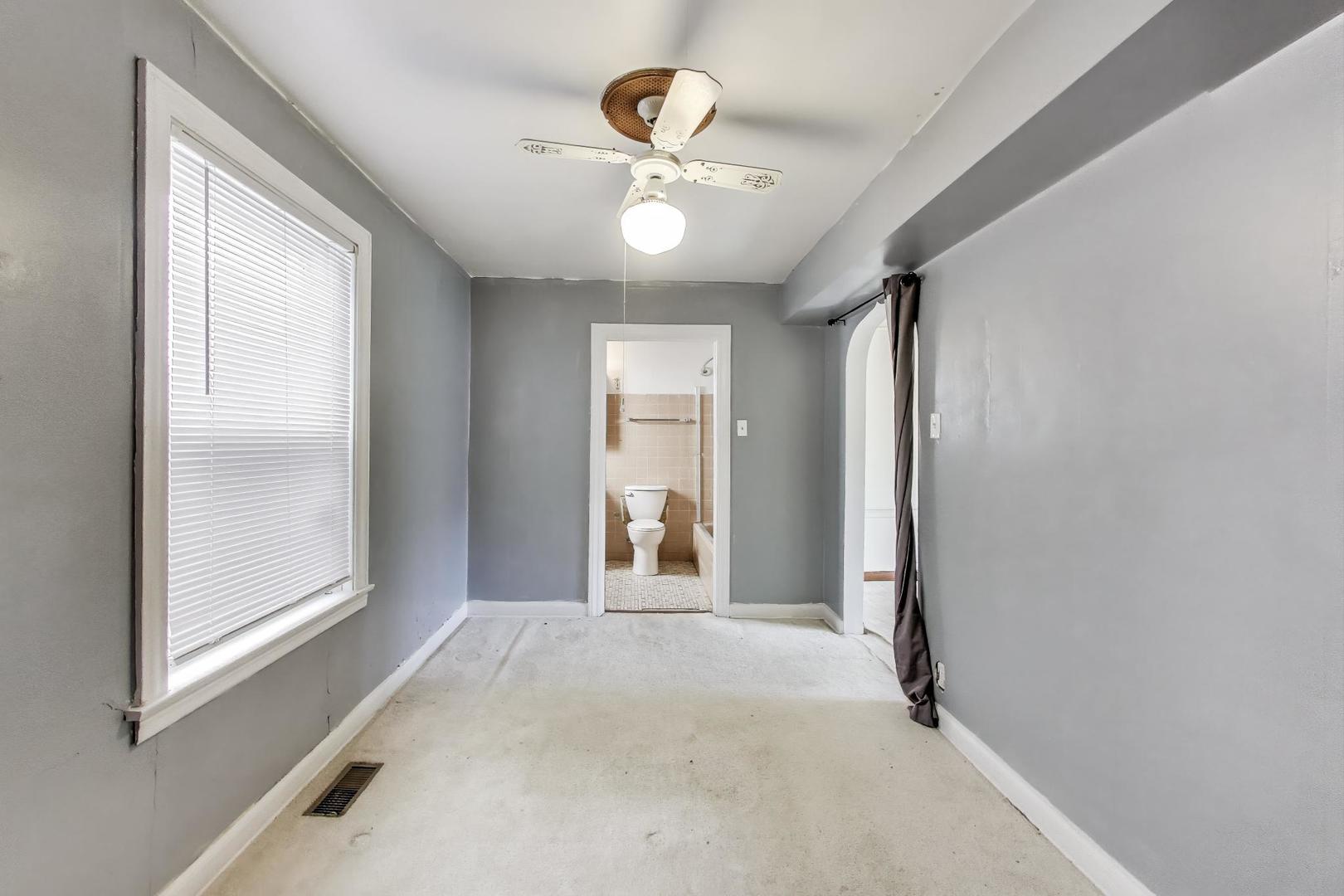 5636 W Augusta Boulevard, Chicago, IL 60651