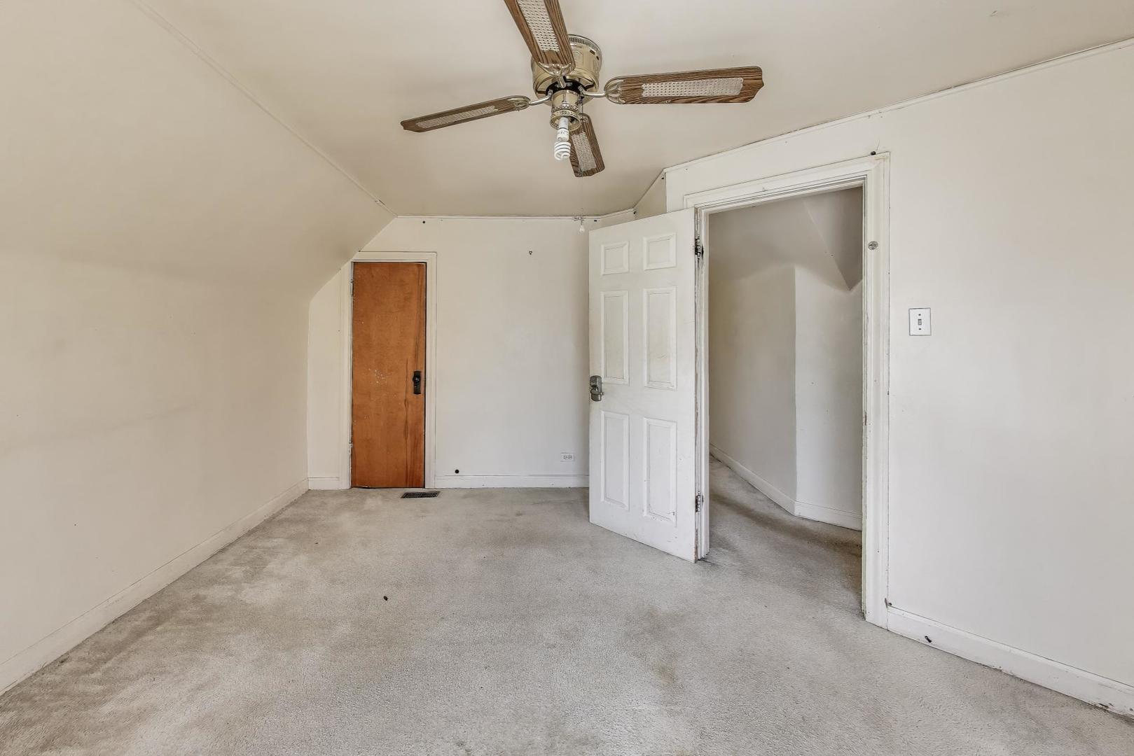 5636 W Augusta Boulevard, Chicago, IL 60651