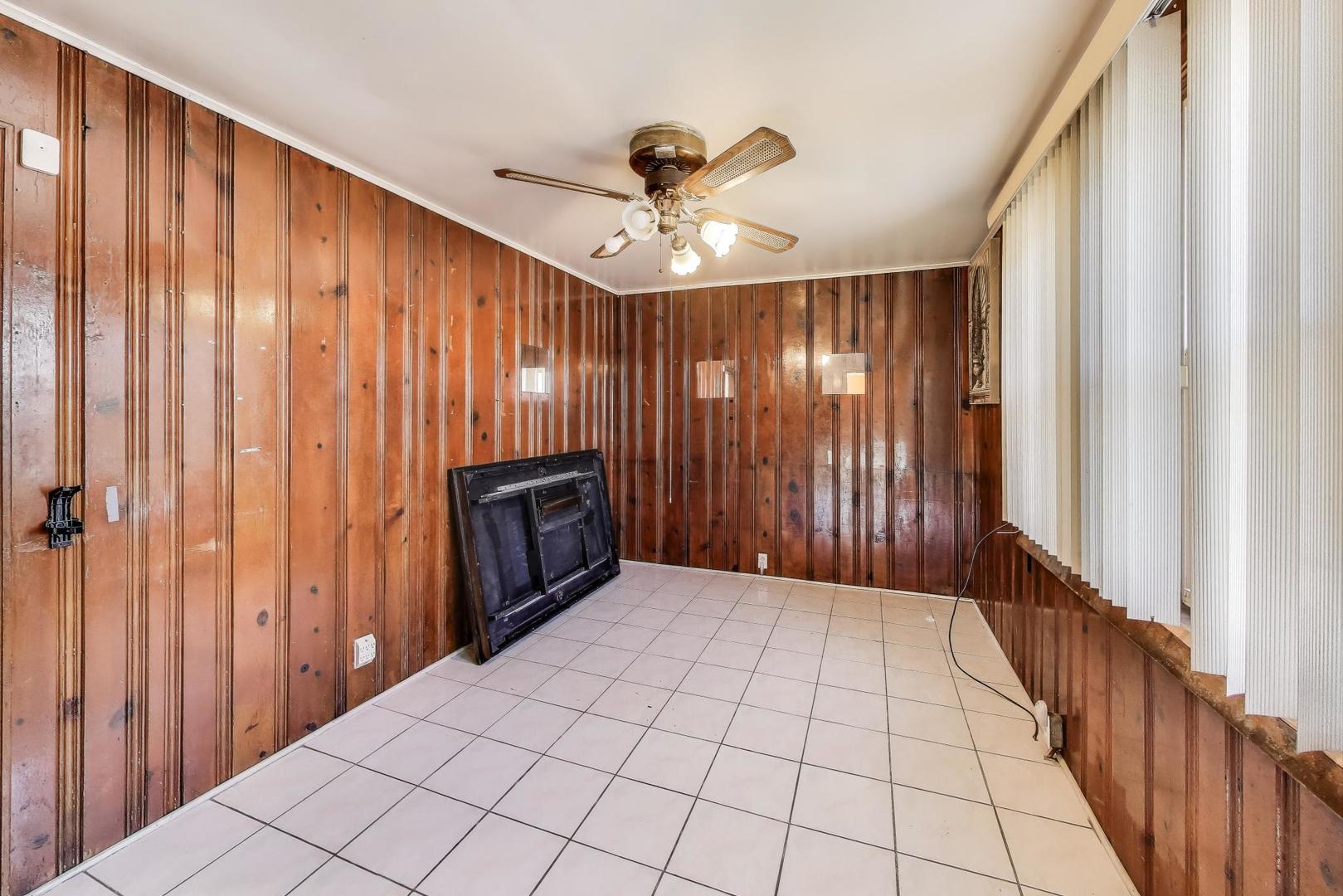 5636 W Augusta Boulevard, Chicago, IL 60651