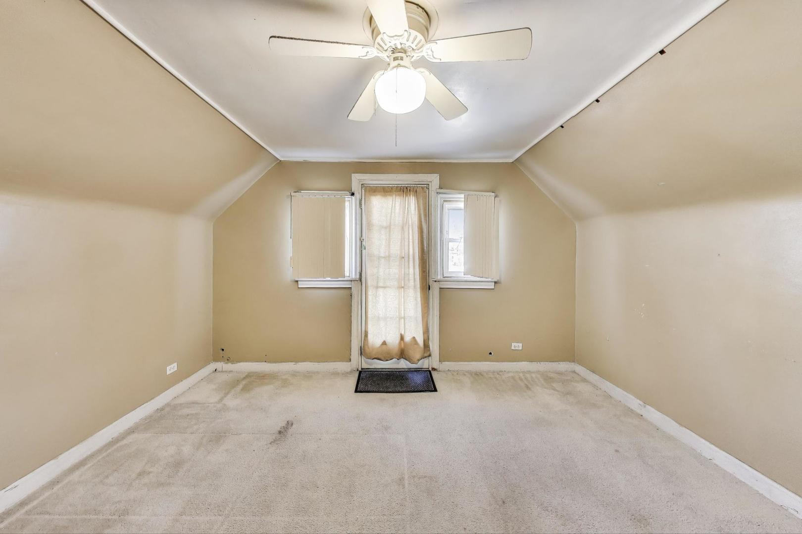 5636 W Augusta Boulevard, Chicago, IL 60651