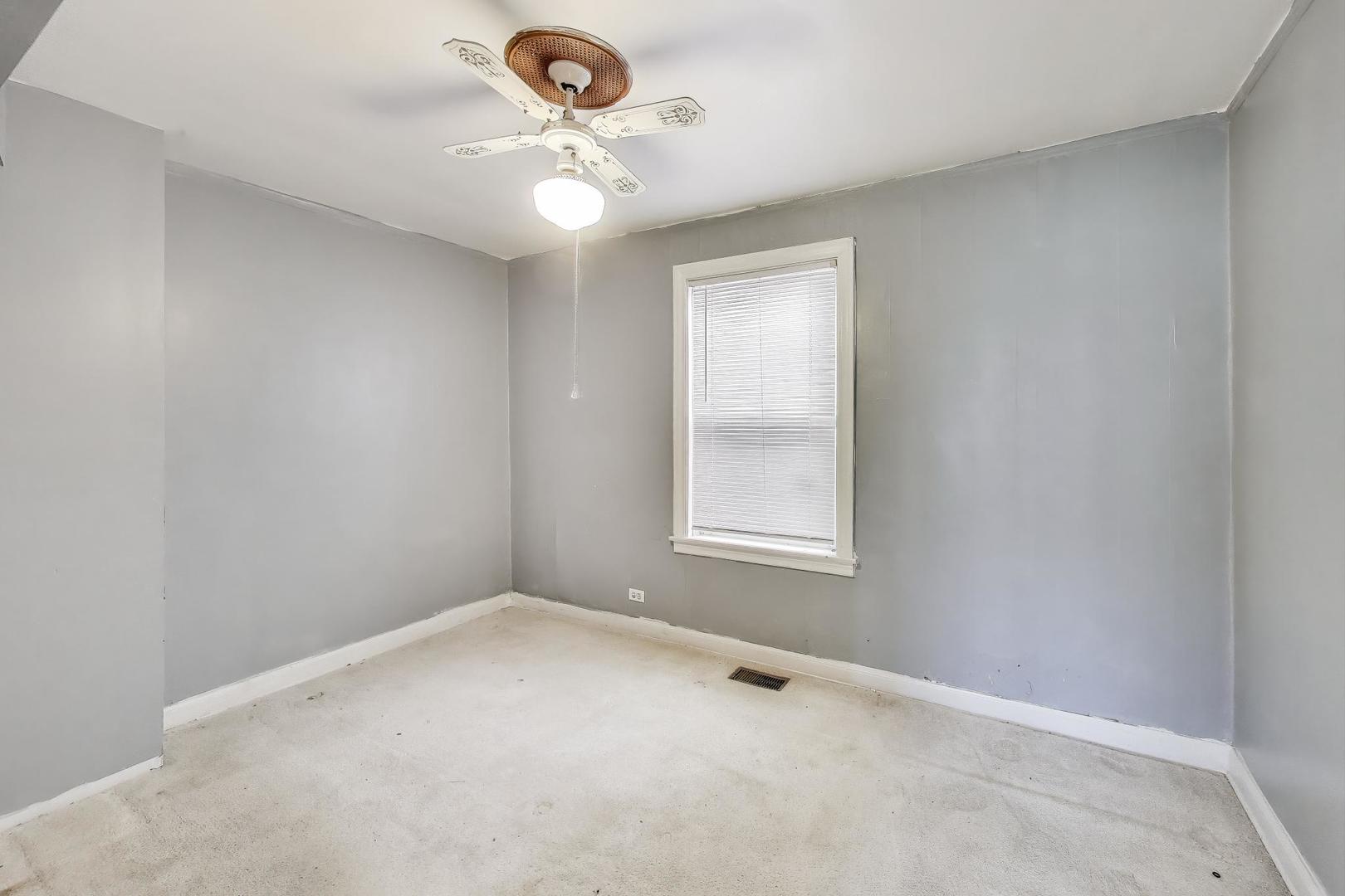5636 W Augusta Boulevard, Chicago, IL 60651