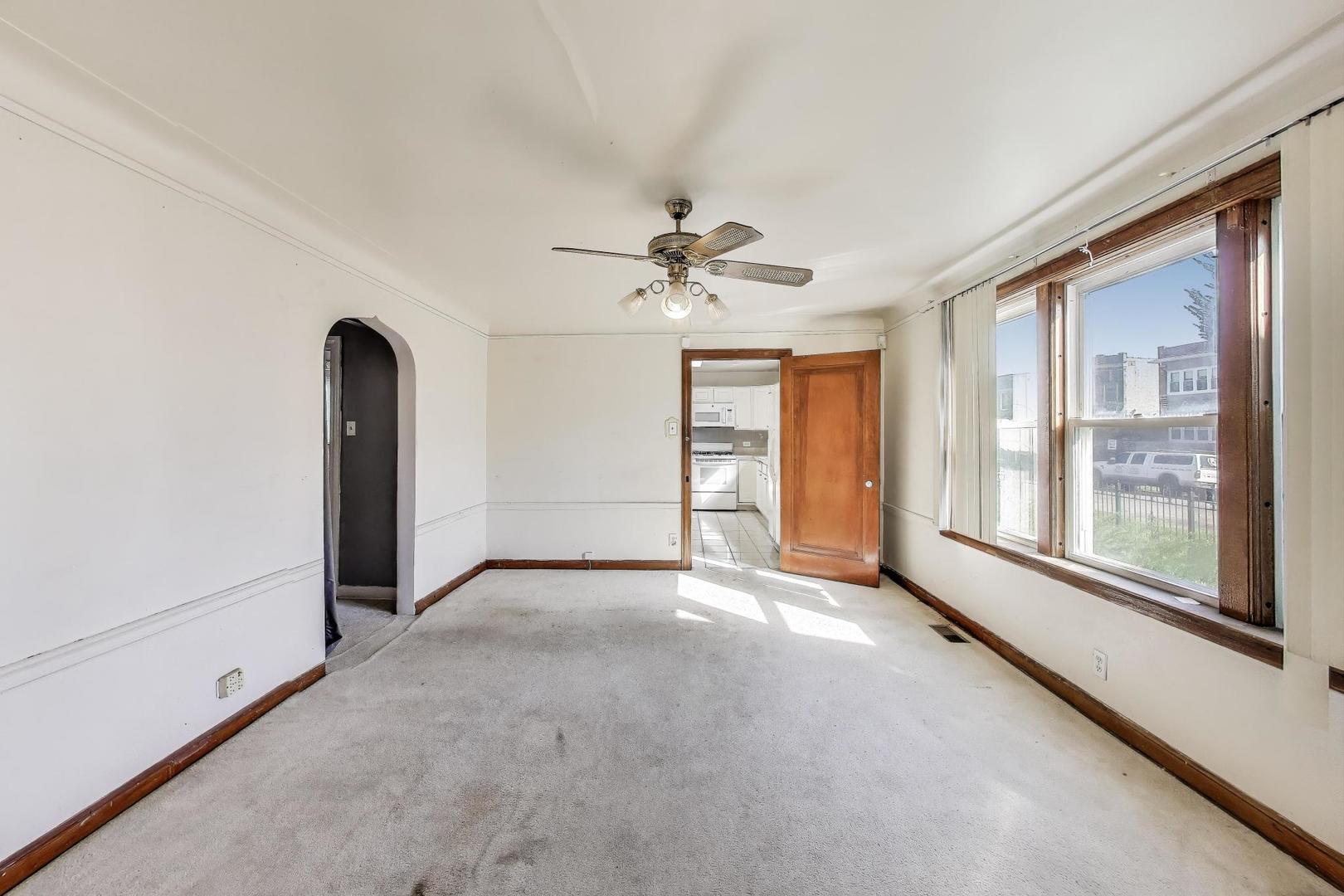 5636 W Augusta Boulevard, Chicago, IL 60651