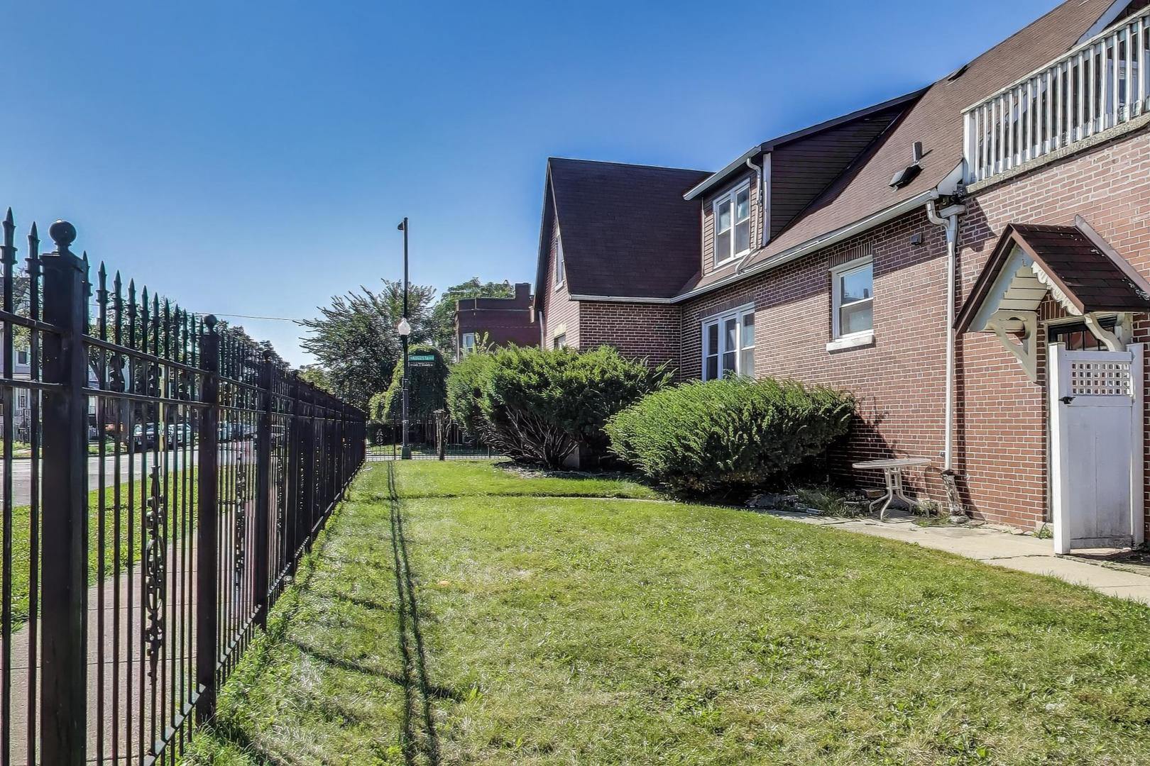5636 W Augusta Boulevard, Chicago, IL 60651