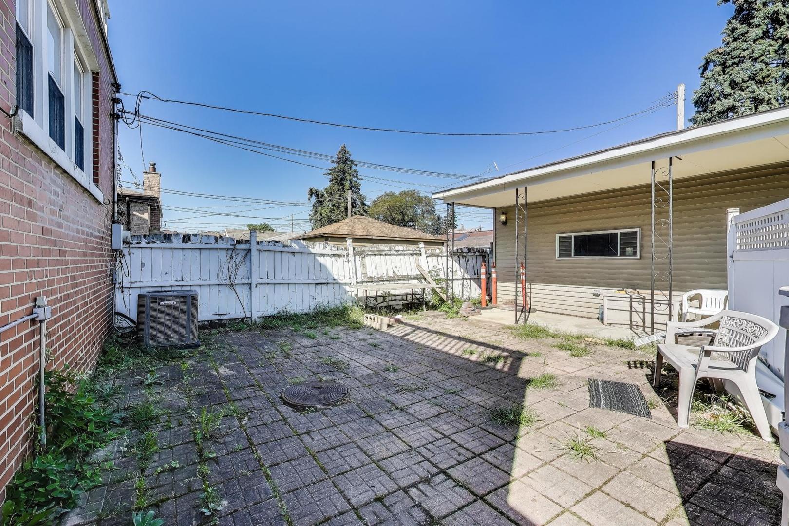 5636 W Augusta Boulevard, Chicago, IL 60651