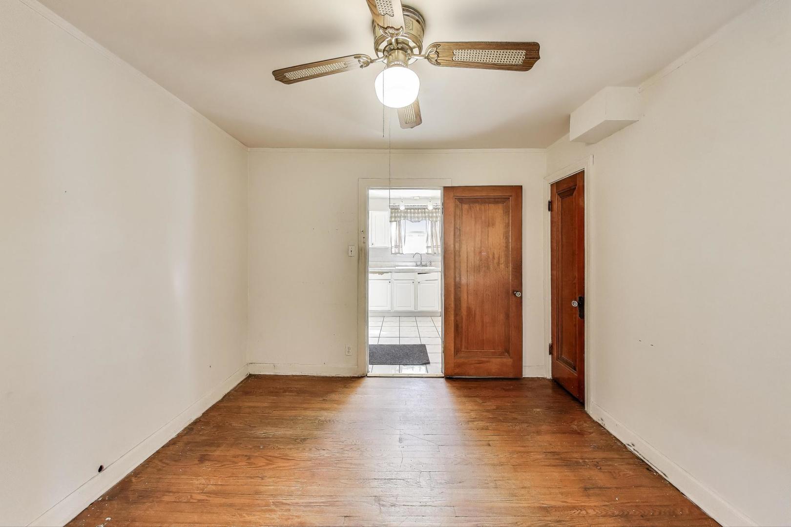 5636 W Augusta Boulevard, Chicago, IL 60651