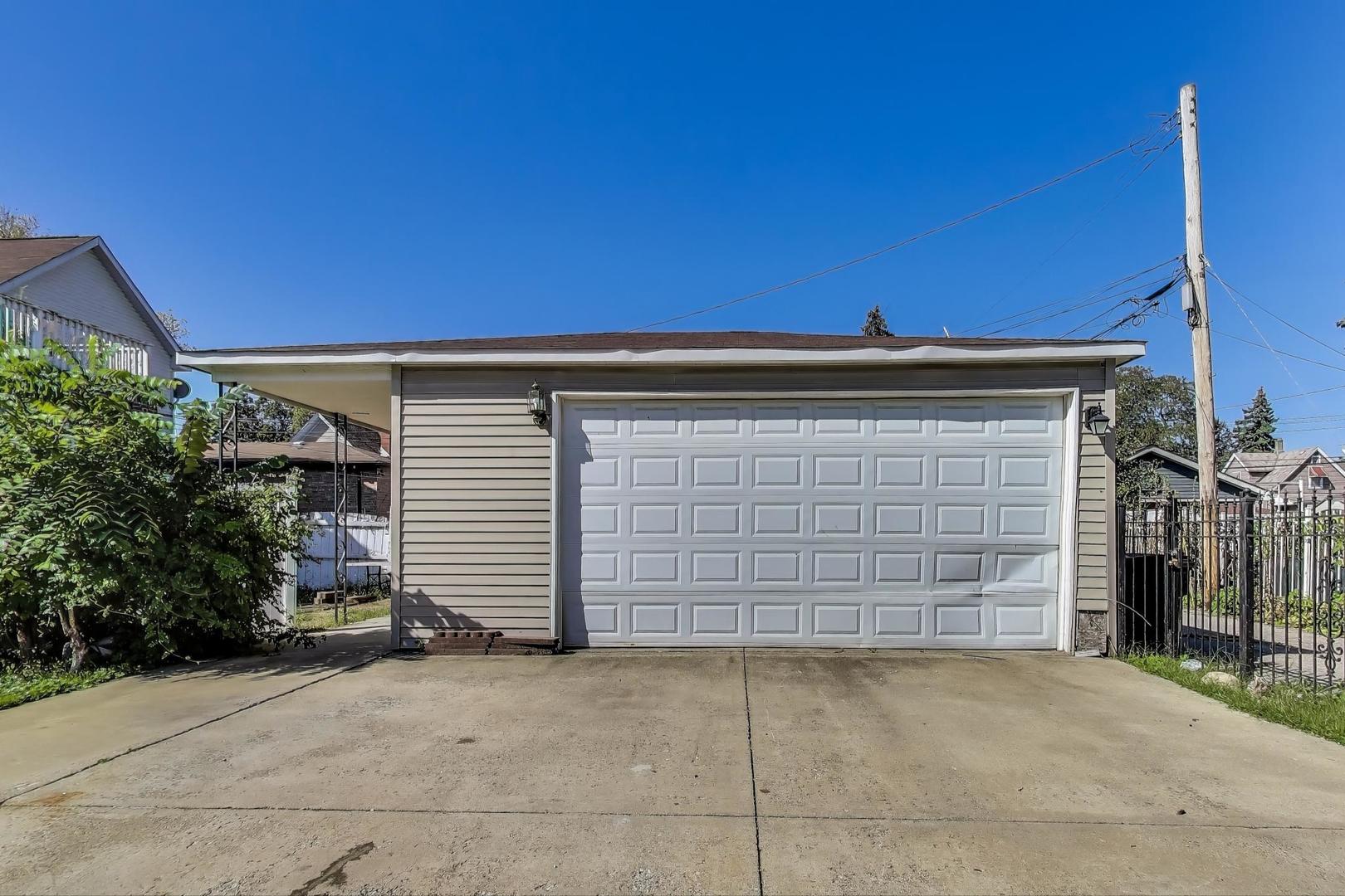 5636 W Augusta Boulevard, Chicago, IL 60651