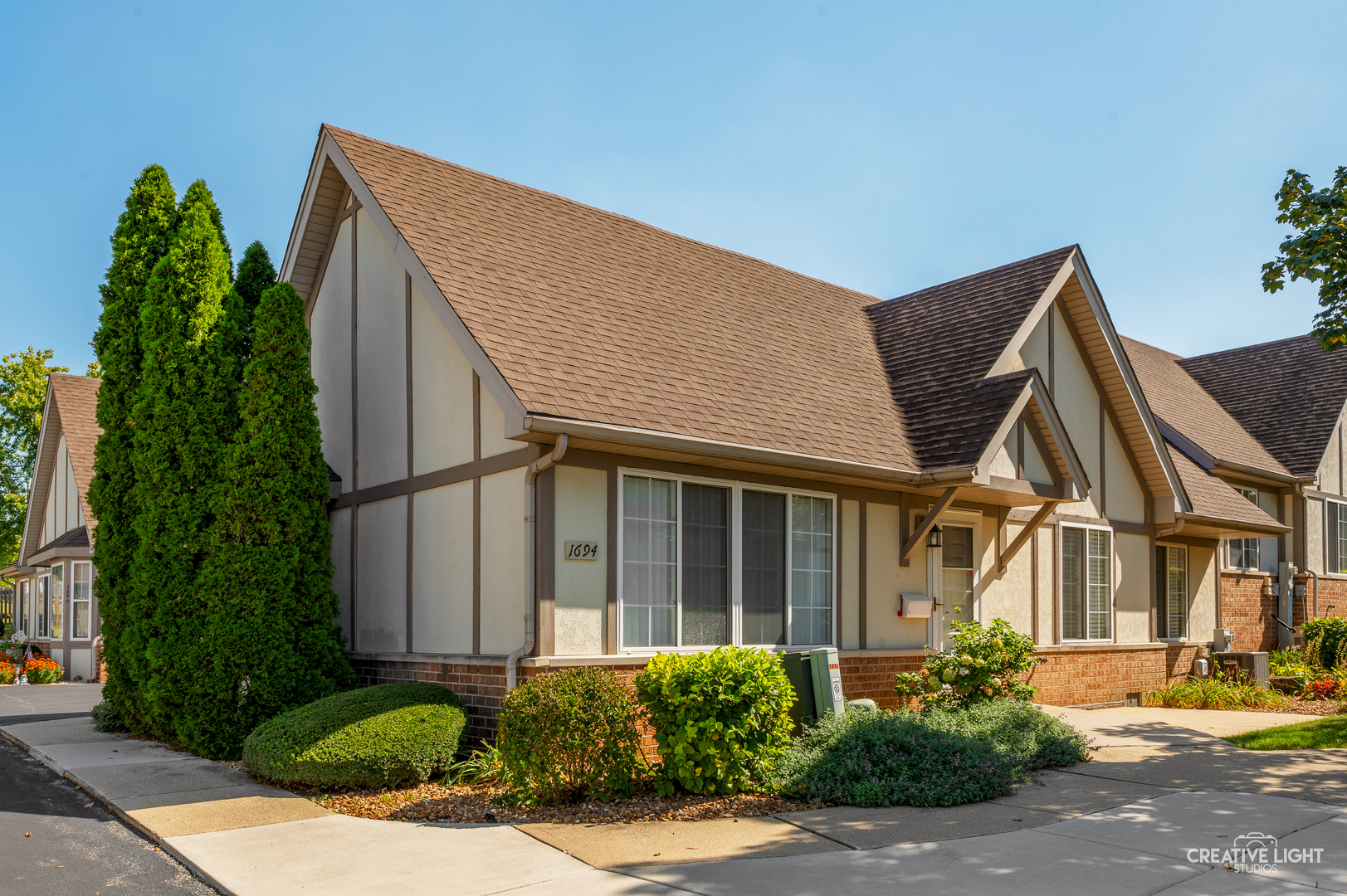 1694 WILLOW CIRCLE Drive, Crest Hill, IL 60403