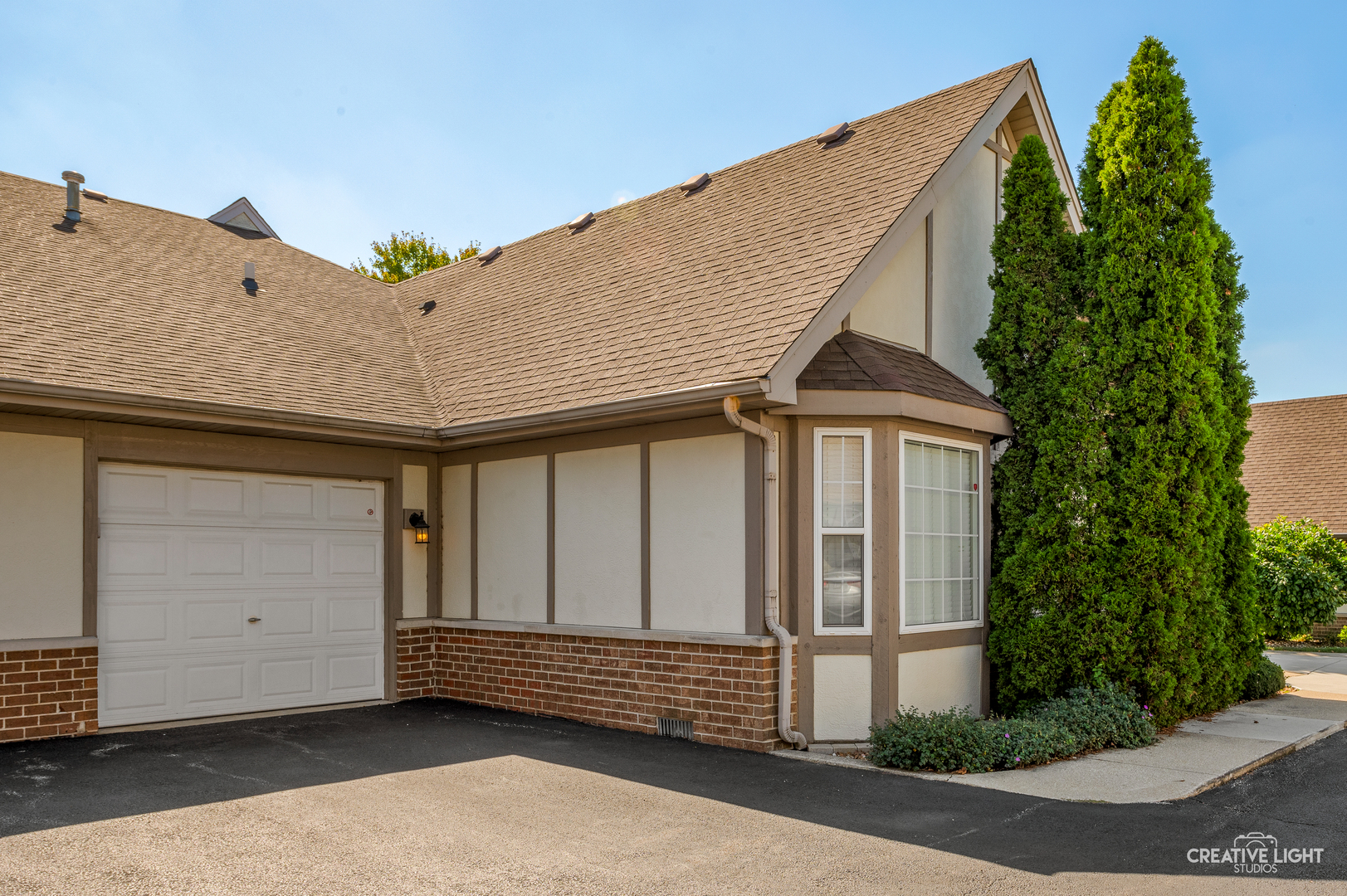 1694 WILLOW CIRCLE Drive, Crest Hill, IL 60403