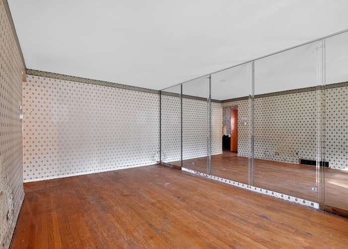 15237 Oak Street, Dolton, IL 60419