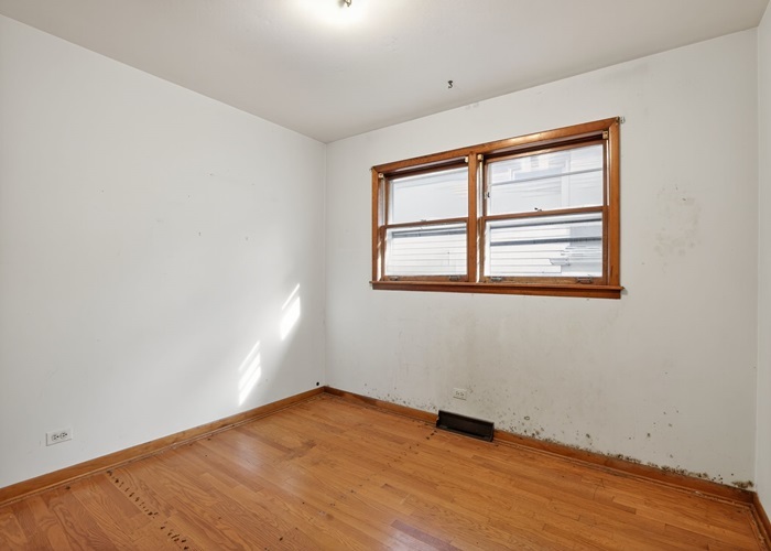 15237 Oak Street, Dolton, IL 60419