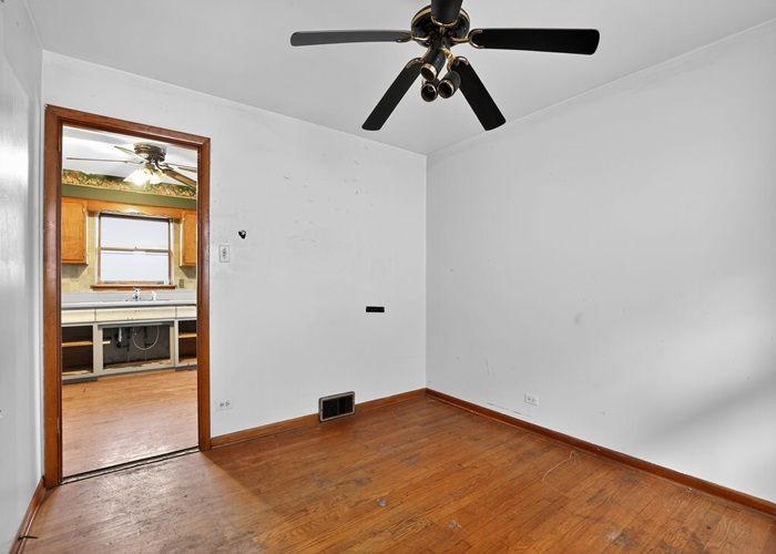 15237 Oak Street, Dolton, IL 60419