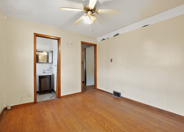 15237 Oak Street, Dolton, IL 60419