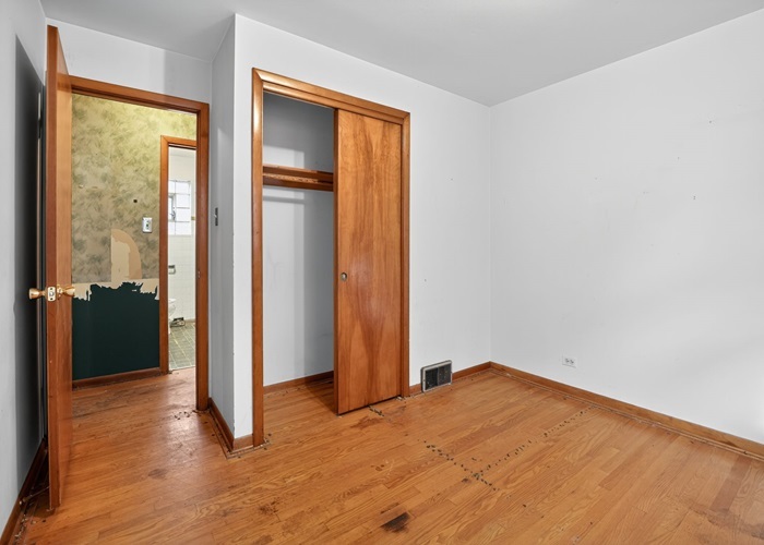 15237 Oak Street, Dolton, IL 60419