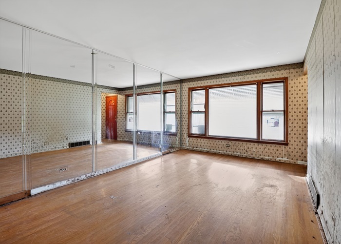 15237 Oak Street, Dolton, IL 60419