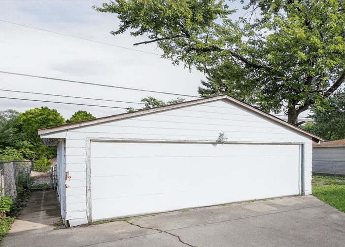 15237 Oak Street, Dolton, IL 60419