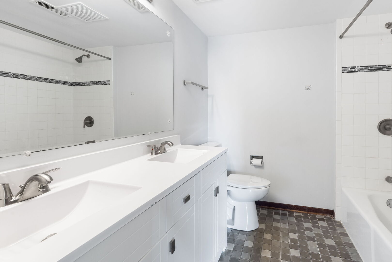 527 Cumnor Road #107, Westmont, IL 60559