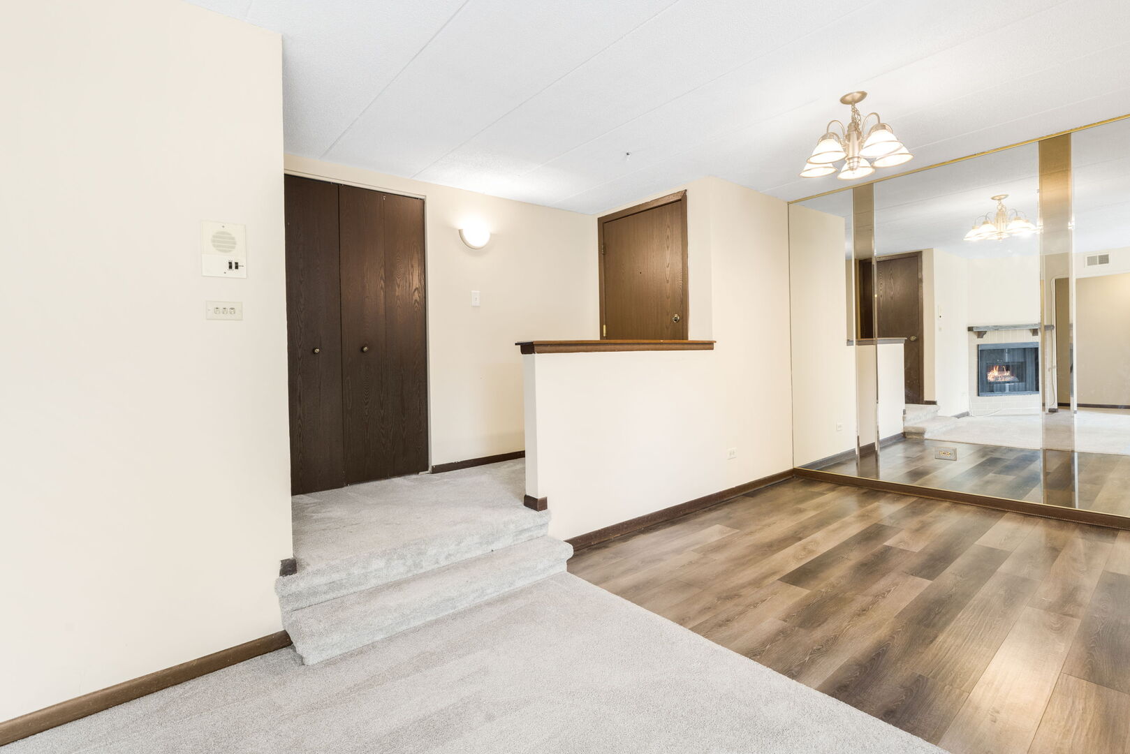 527 Cumnor Road #107, Westmont, IL 60559