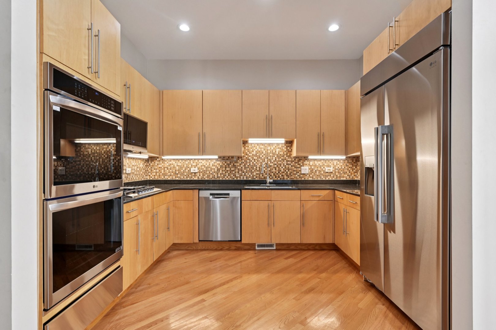 1341 S Indiana Avenue #D, Chicago, IL 60605