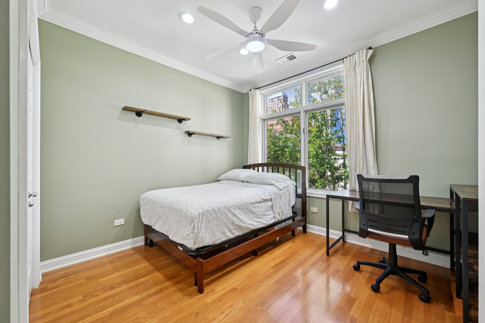 1341 S Indiana Avenue #D, Chicago, IL 60605