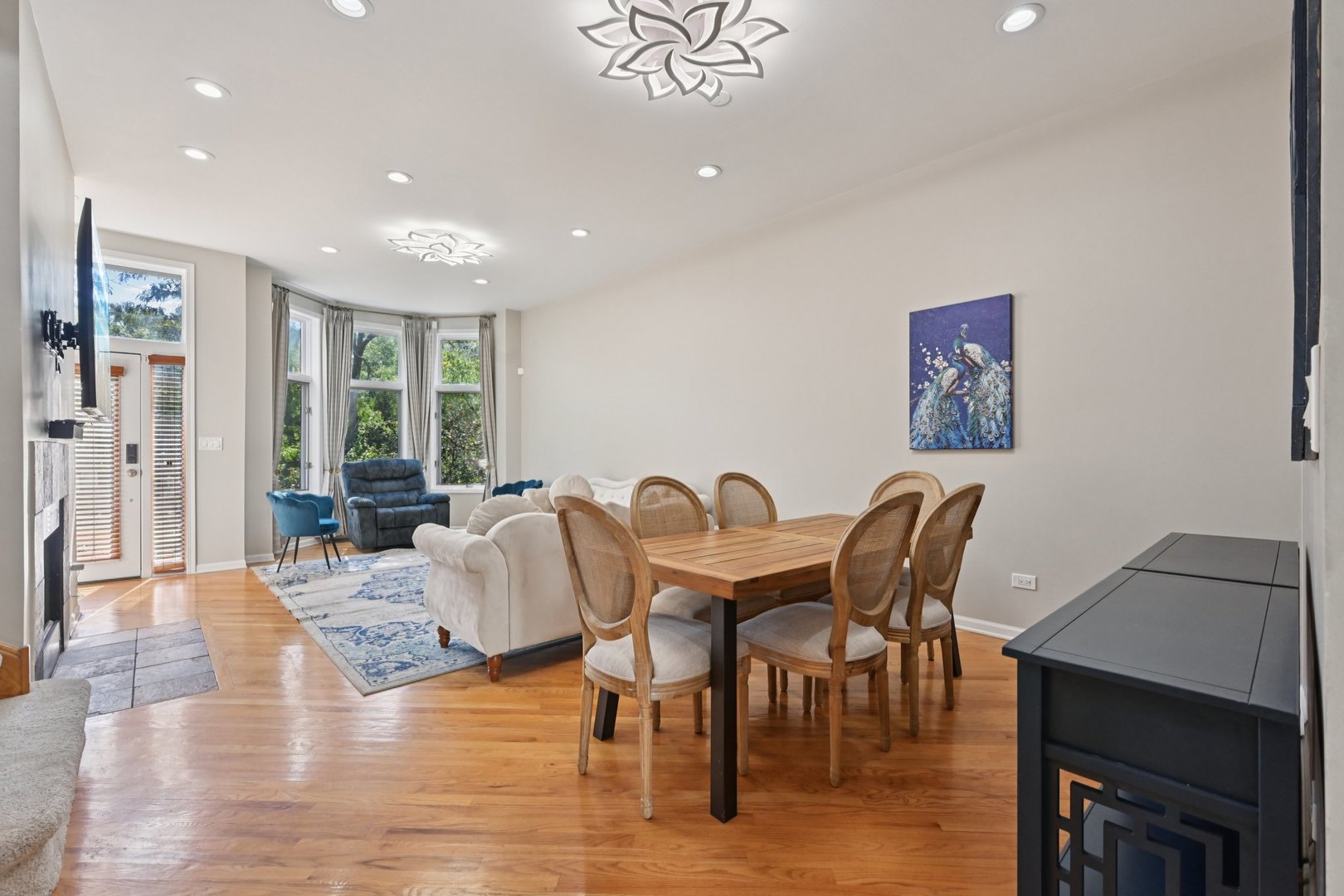 1341 S Indiana Avenue #D, Chicago, IL 60605