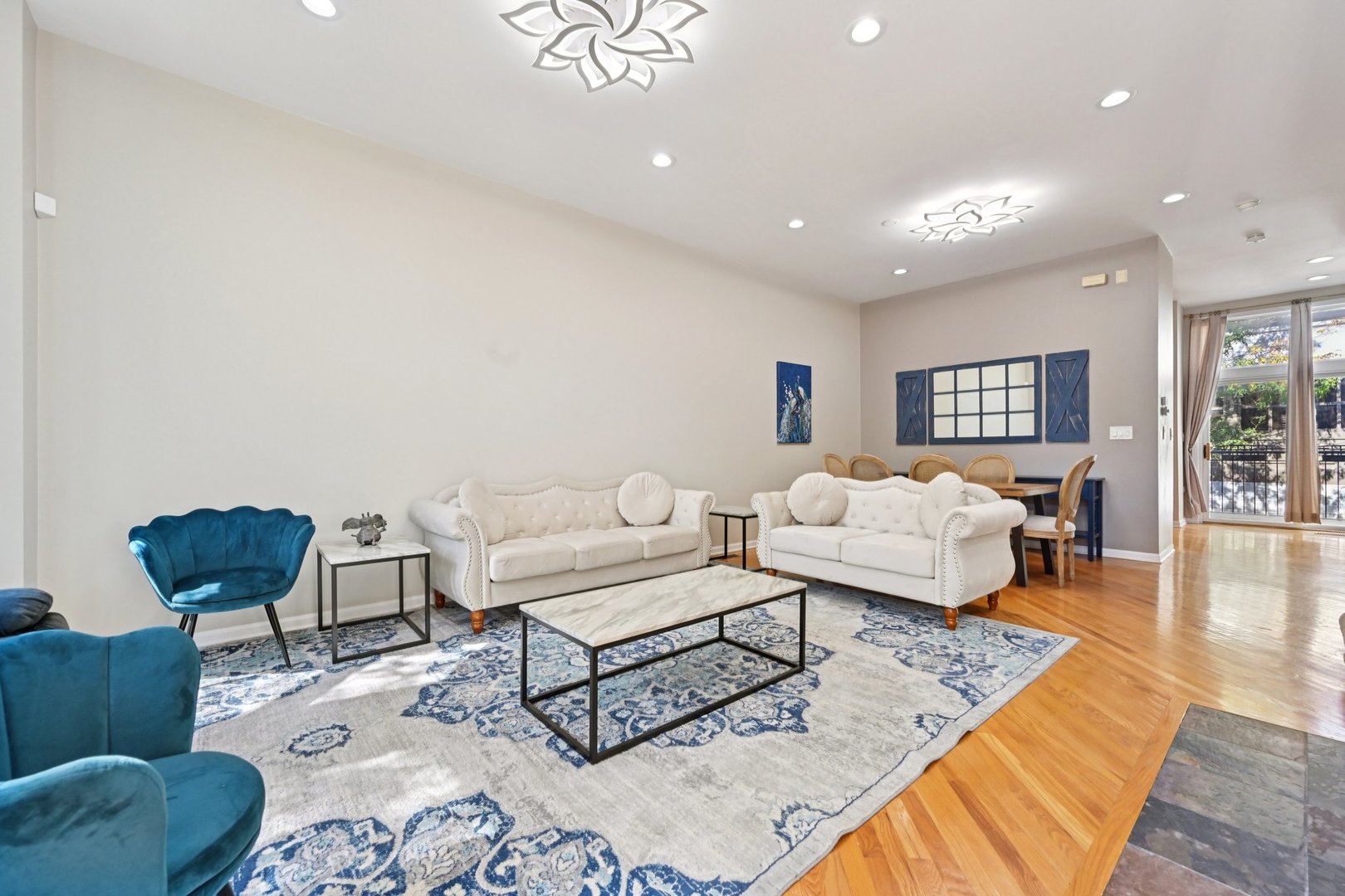 1341 S Indiana Avenue #D, Chicago, IL 60605