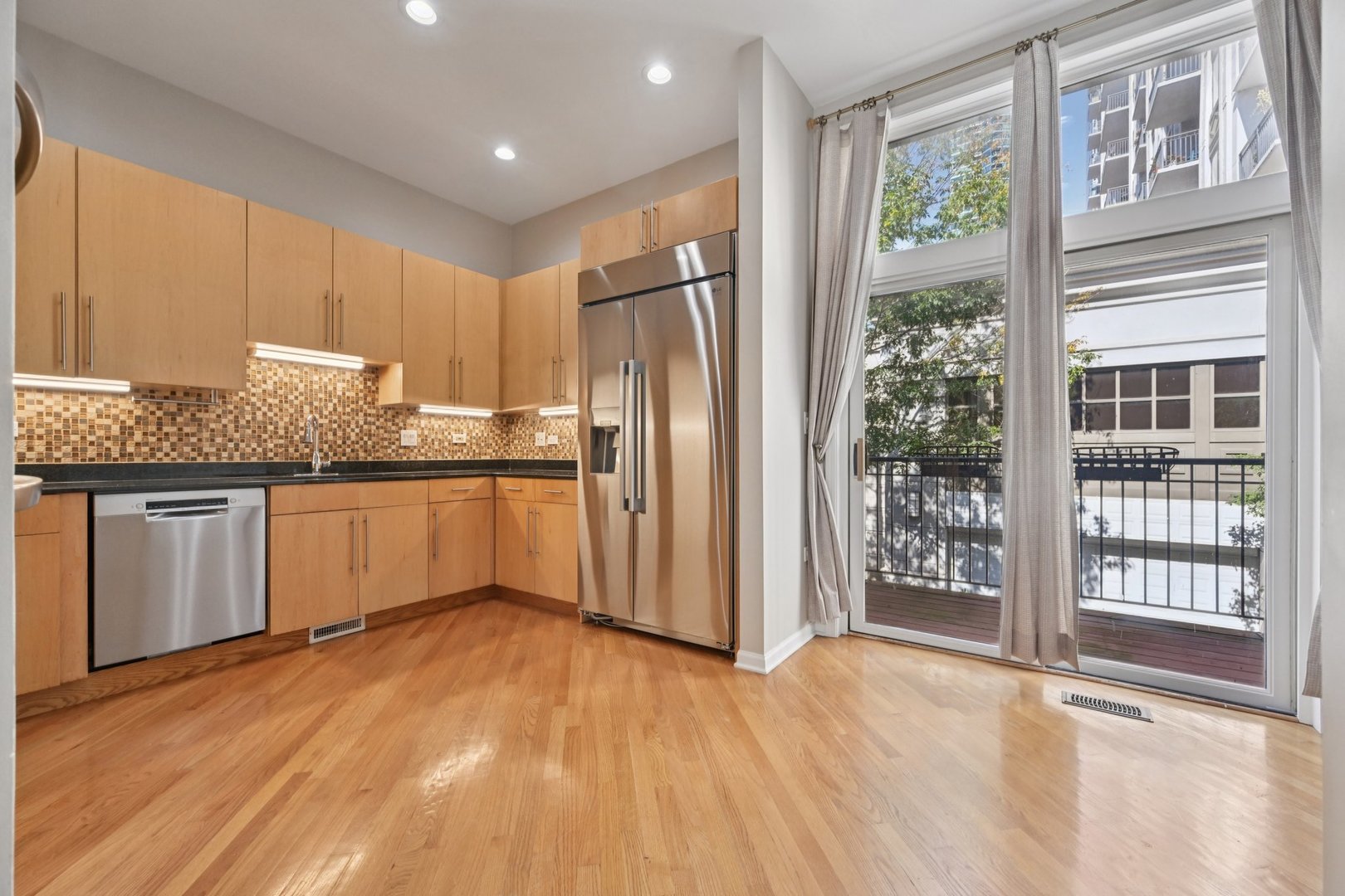1341 S Indiana Avenue #D, Chicago, IL 60605