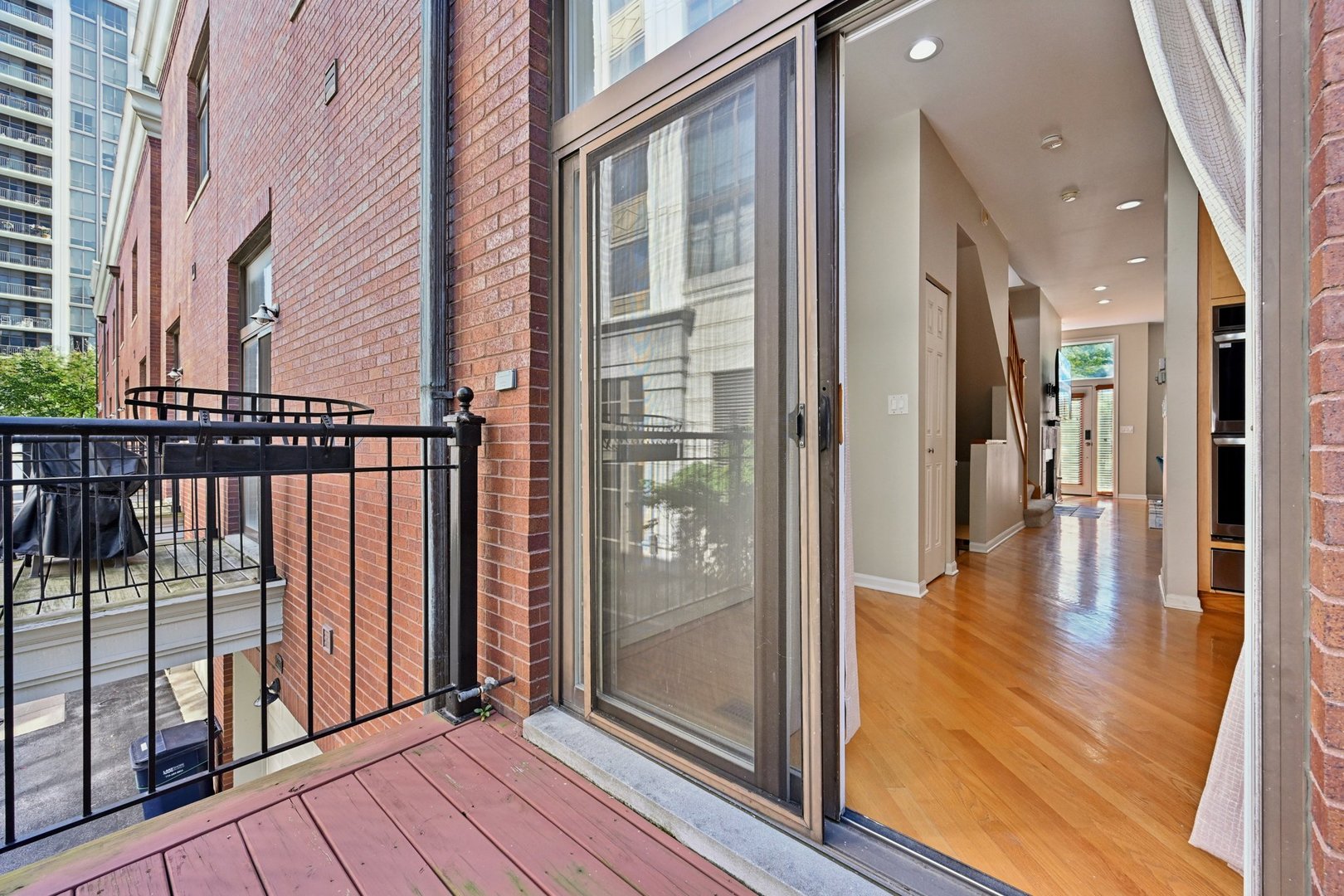 1341 S Indiana Avenue #D, Chicago, IL 60605