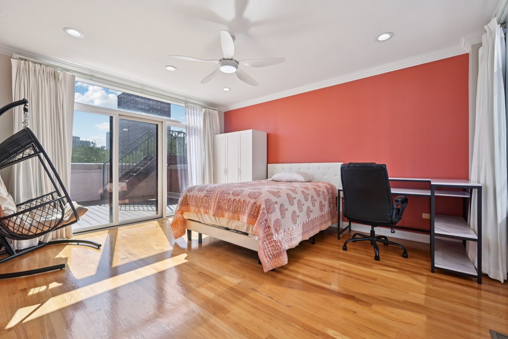 1341 S Indiana Avenue #D, Chicago, IL 60605