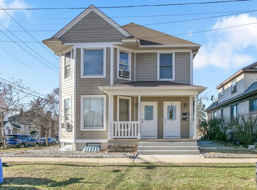 17 S 4th Avenue #B, St. Charles, IL 60174