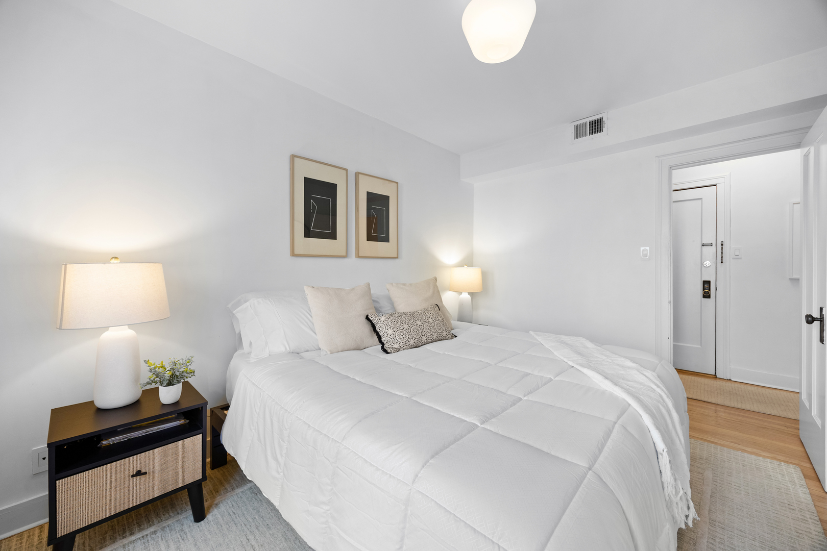 3237 N Oakley Avenue #2N, Chicago, IL 60618