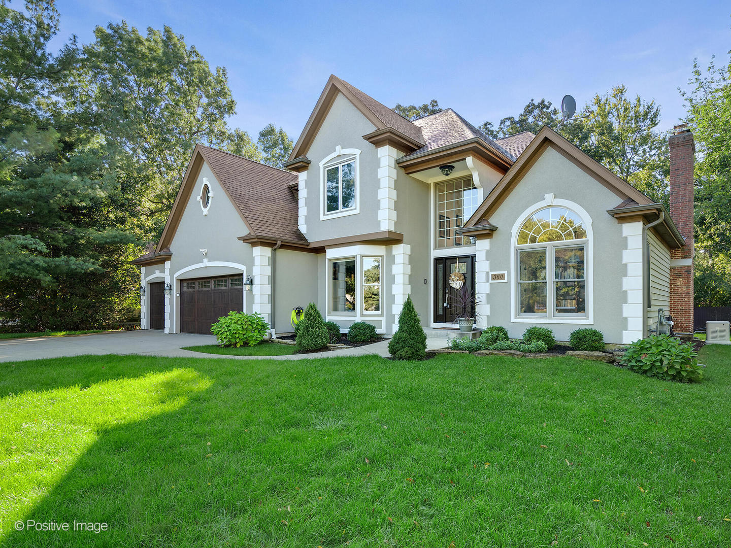 360 Long Oak Drive, West Chicago, IL 60185