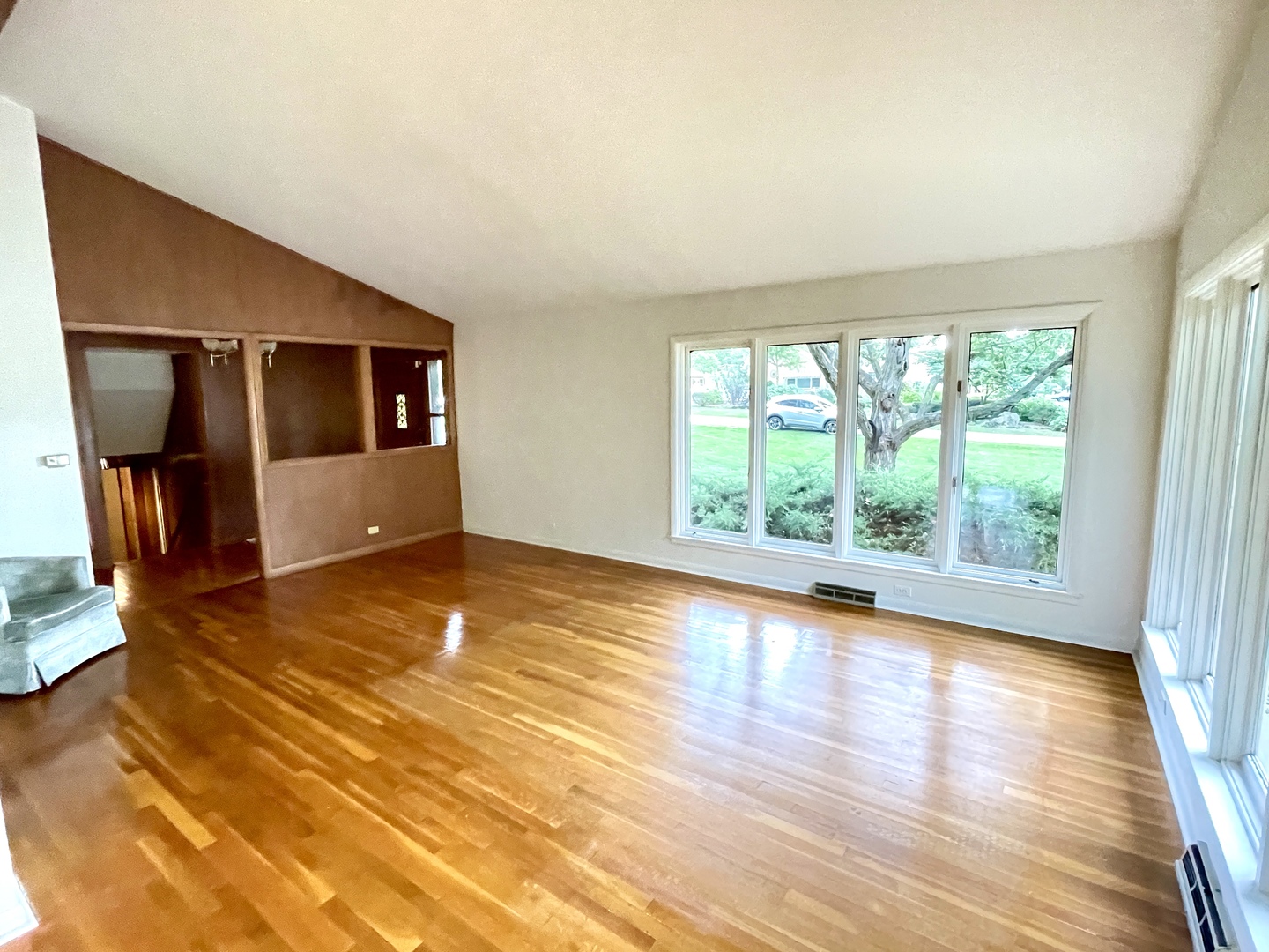 3S078 Blackcherry Lane, Glen Ellyn, IL 60137