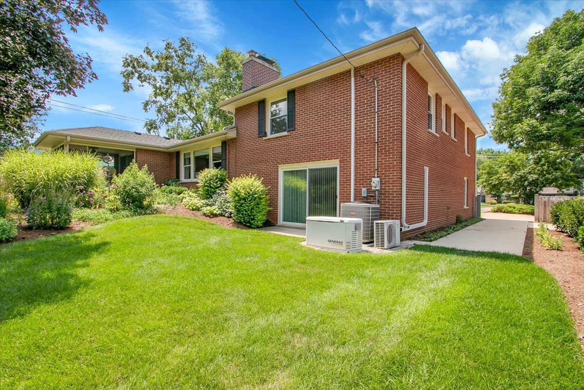 443 S Lombard Road, Itasca, IL 60143