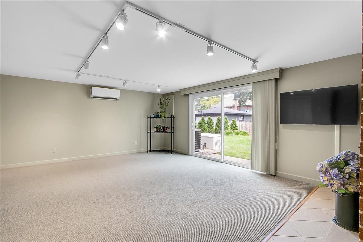 443 S Lombard Road, Itasca, IL 60143