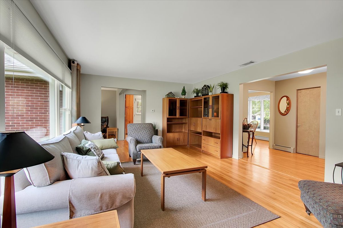 443 S Lombard Road, Itasca, IL 60143