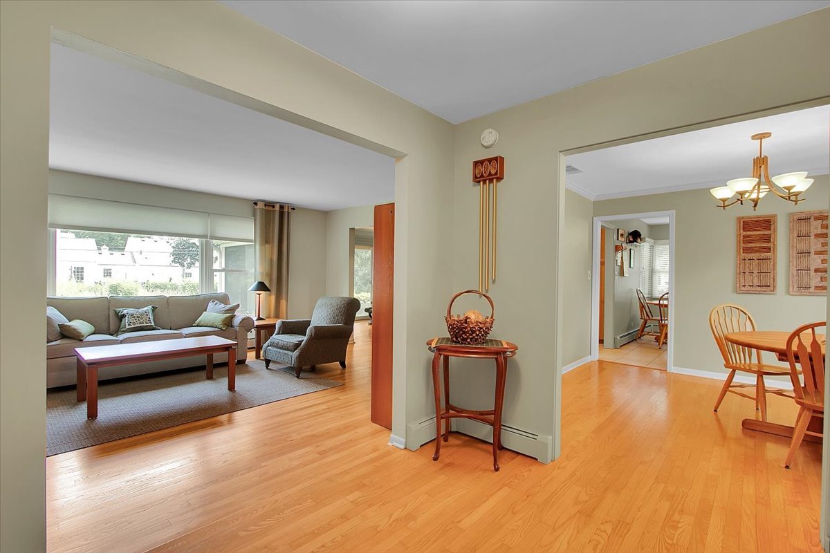 443 S Lombard Road, Itasca, IL 60143