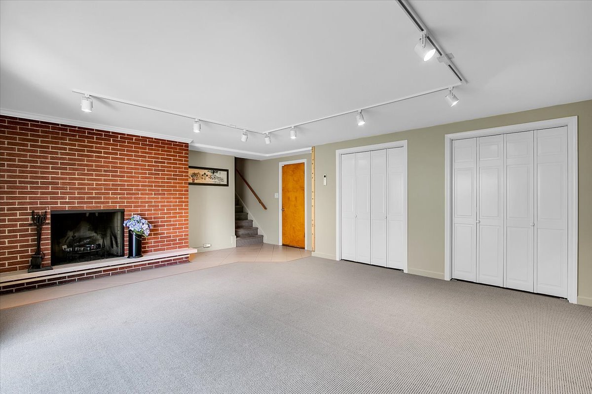 443 S Lombard Road, Itasca, IL 60143