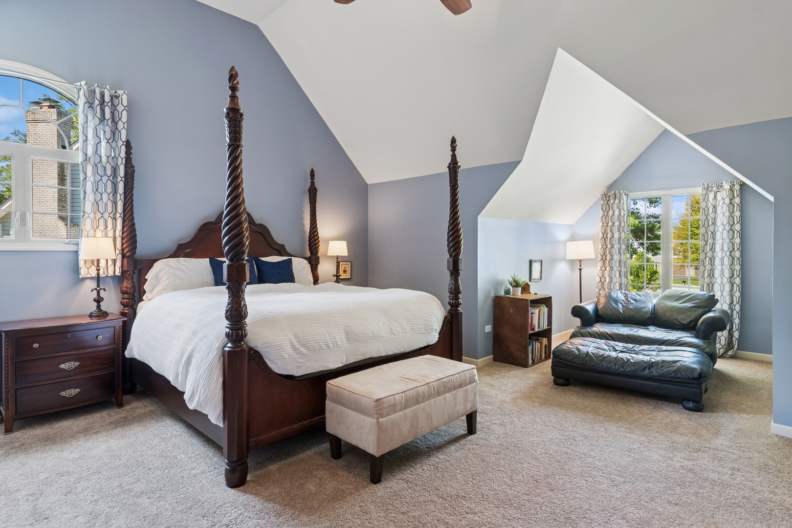 3004 Bennett Drive, Naperville, IL 60564