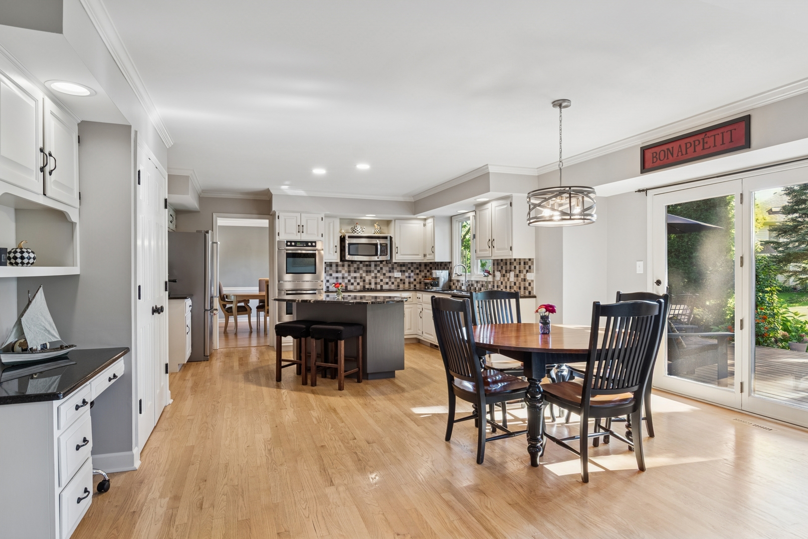 3004 Bennett Drive, Naperville, IL 60564