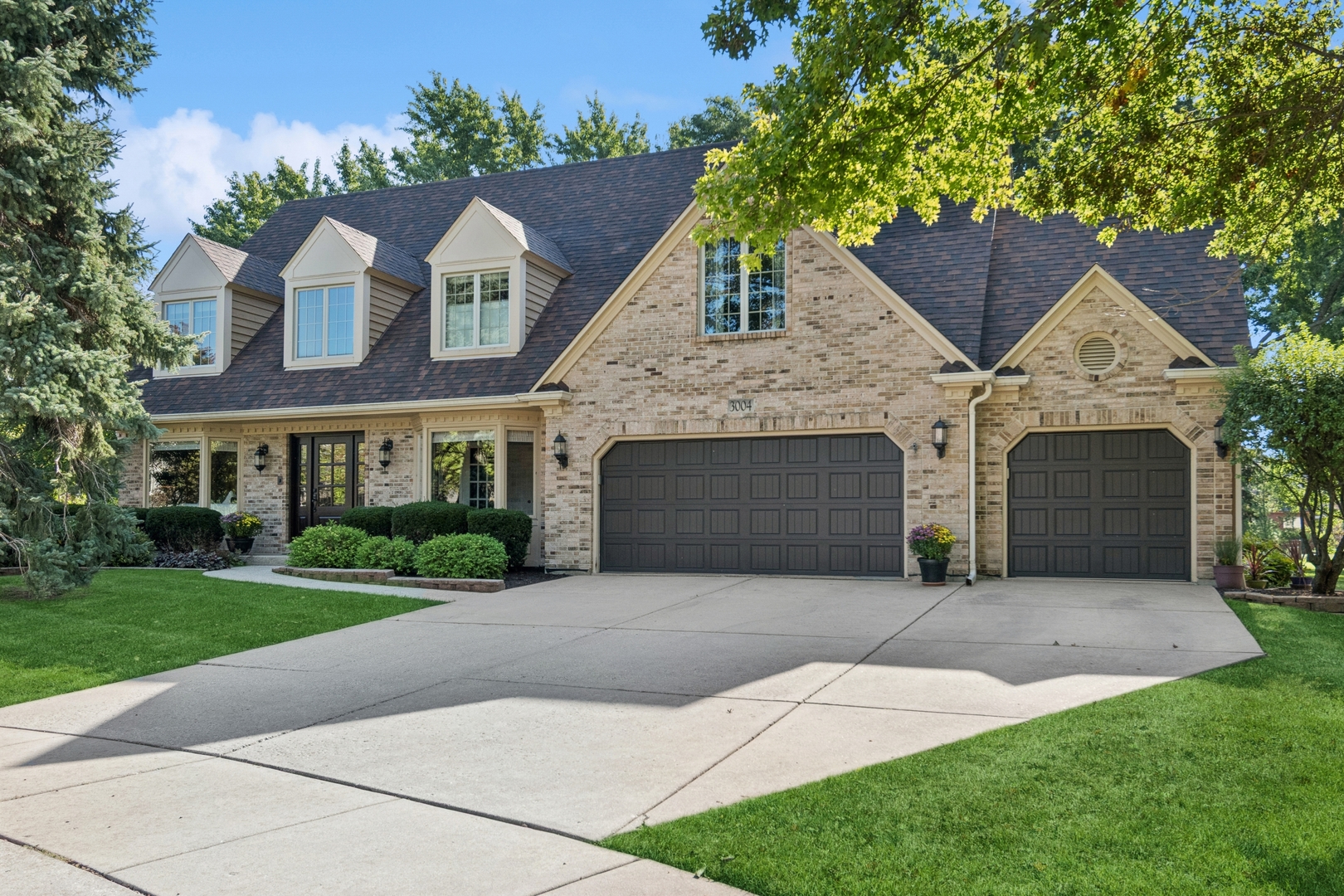 3004 Bennett Drive, Naperville, IL 60564