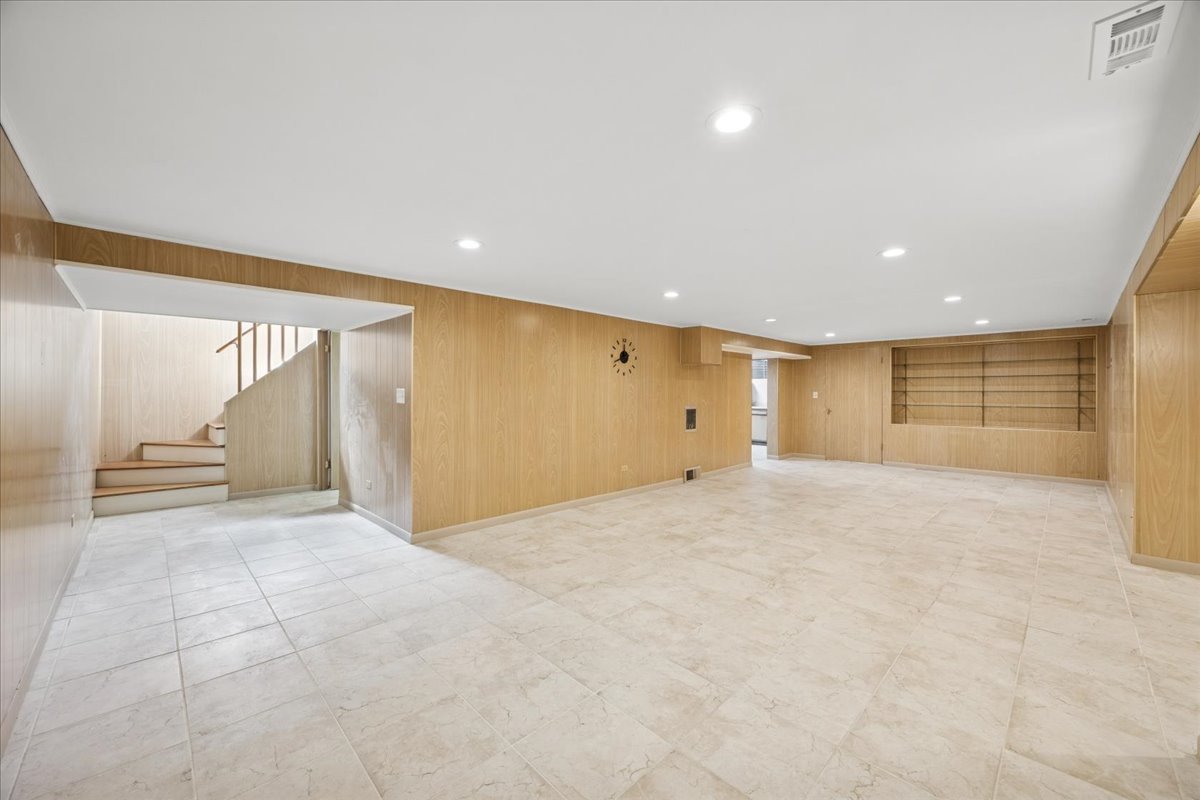 10511 Preston Street, Westchester, IL 60154