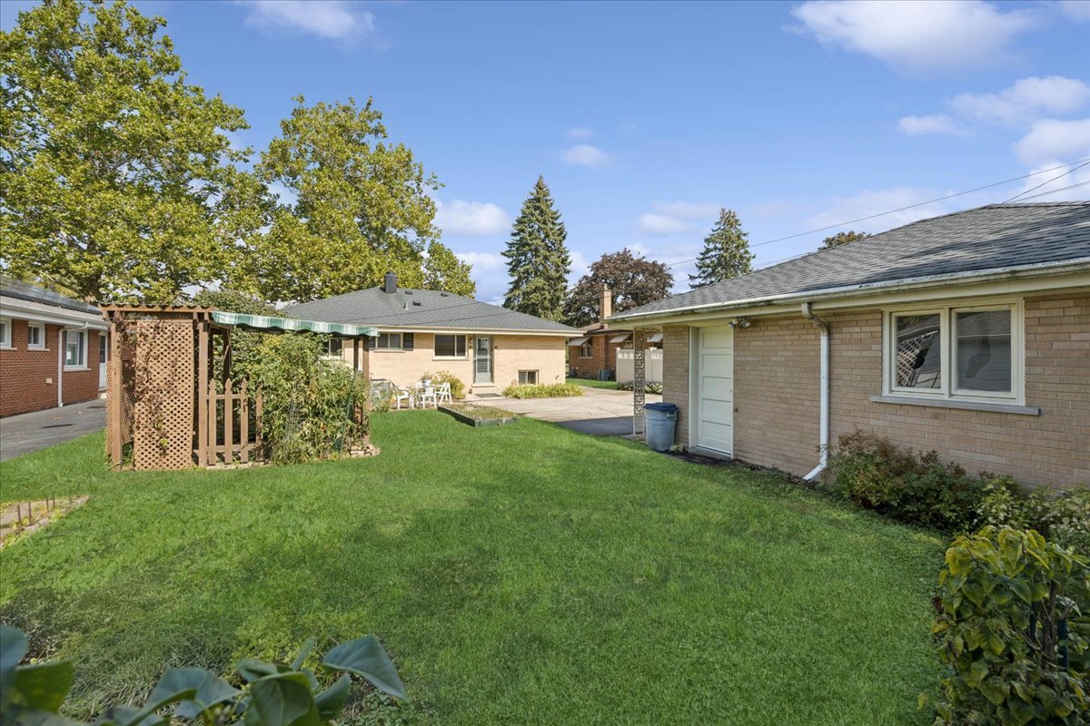 10511 Preston Street, Westchester, IL 60154