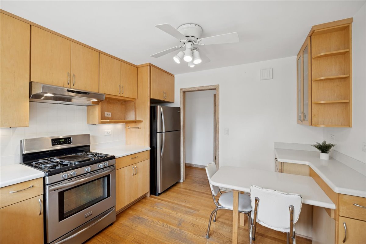 10511 Preston Street, Westchester, IL 60154