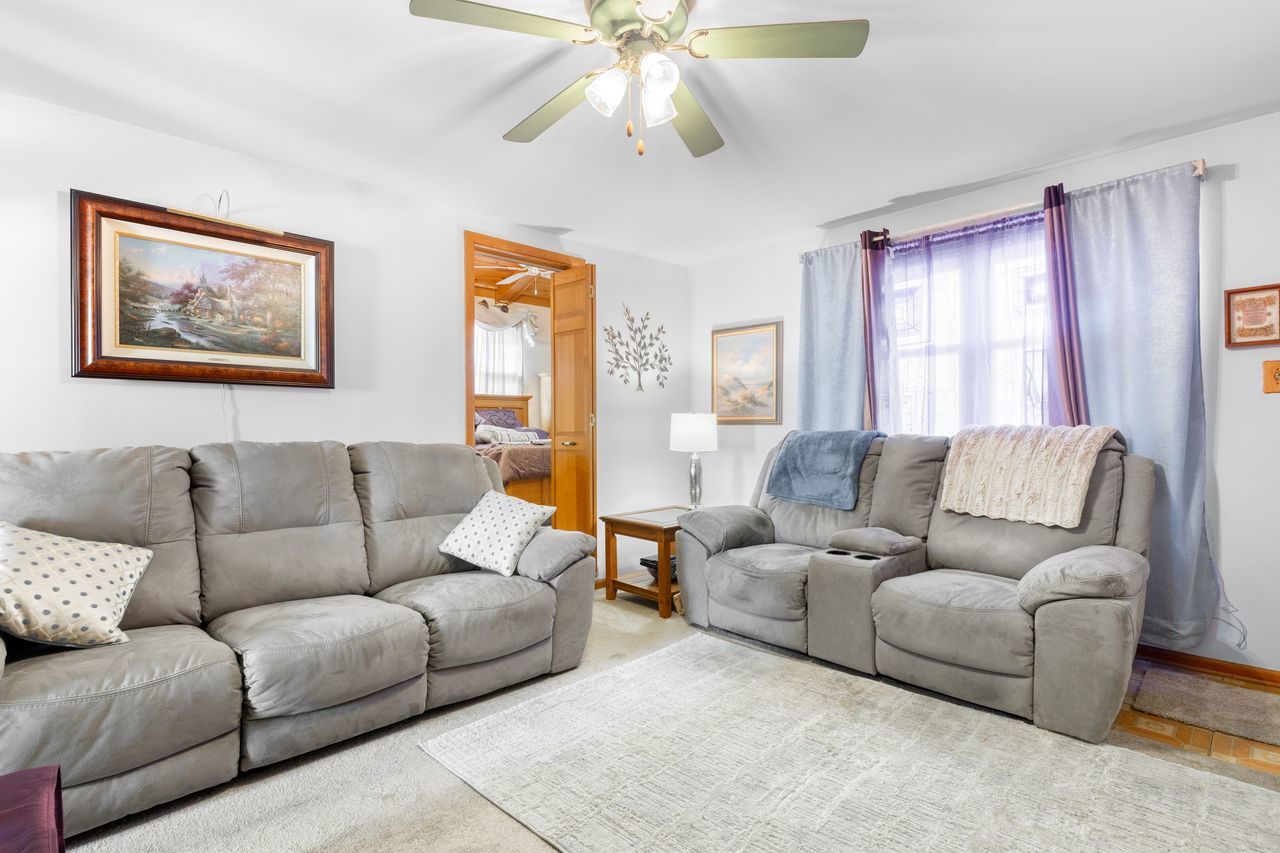 101 N Kinzie Street, Thornton, IL 60476