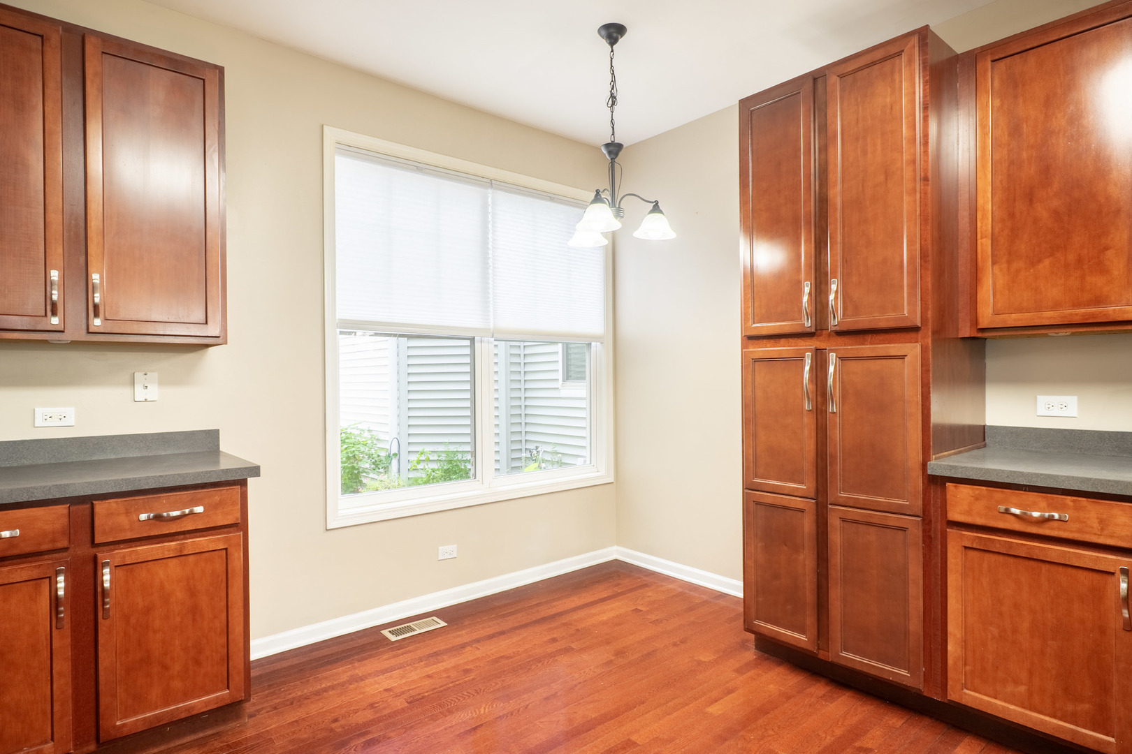 153 Orchards Pass, Bartlett, IL 60103