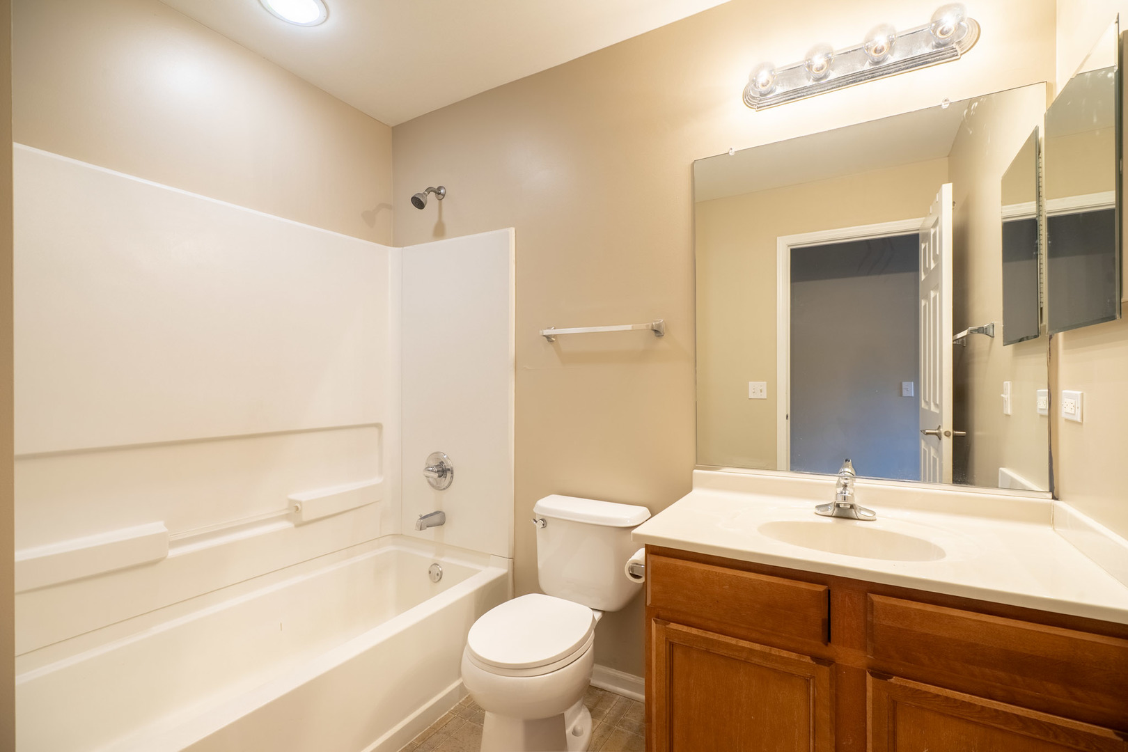 153 Orchards Pass, Bartlett, IL 60103
