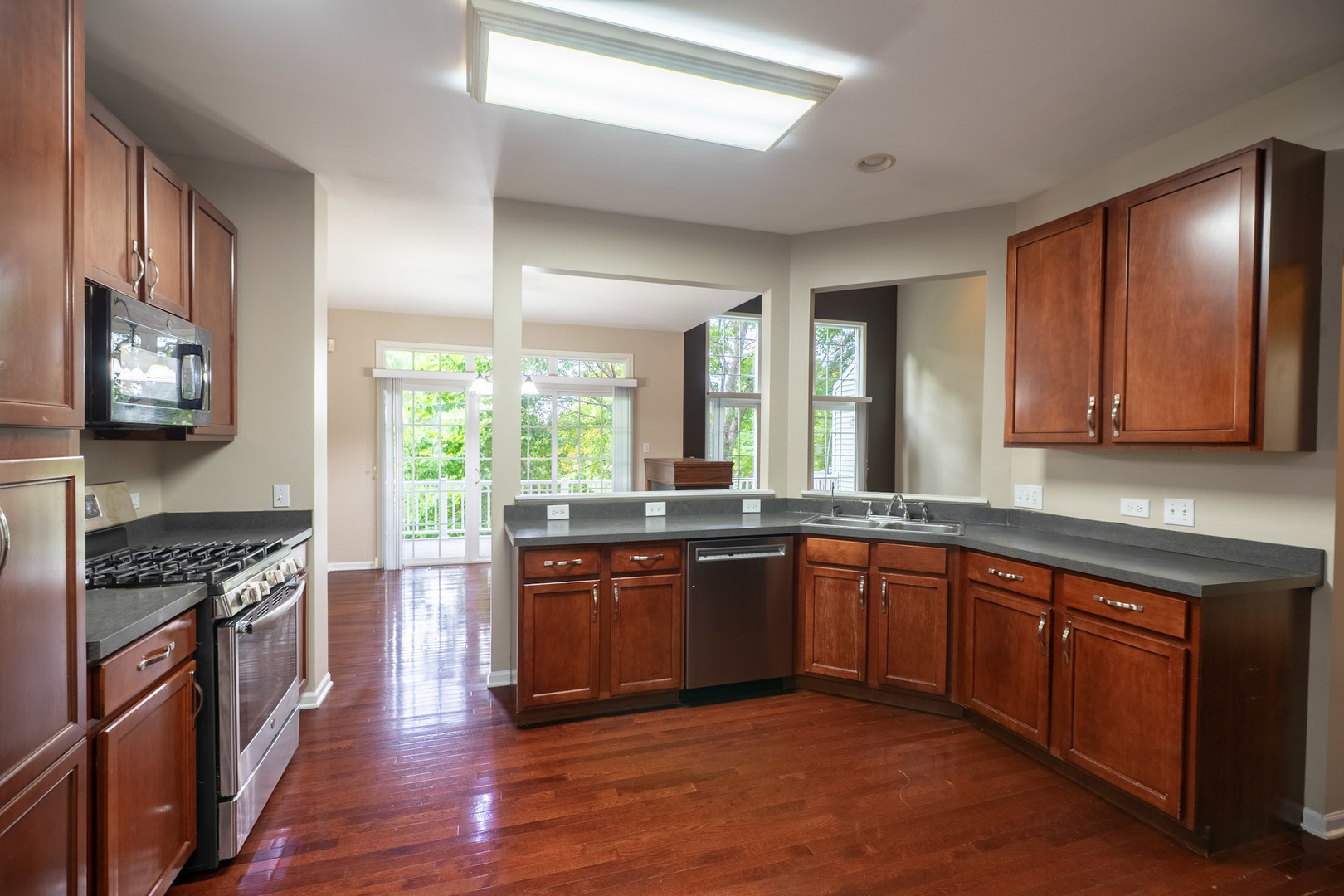 153 Orchards Pass, Bartlett, IL 60103